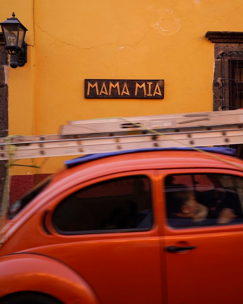 musica-en-vivo--san-miguel-de-allende-mama-mia-comida-cena-cerca-de-mi-guanajuato-bebidas-5